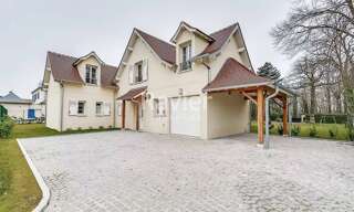 Maison 7 Pièces 269 m² à louer à La Celle-Saint-Cloud (78170)