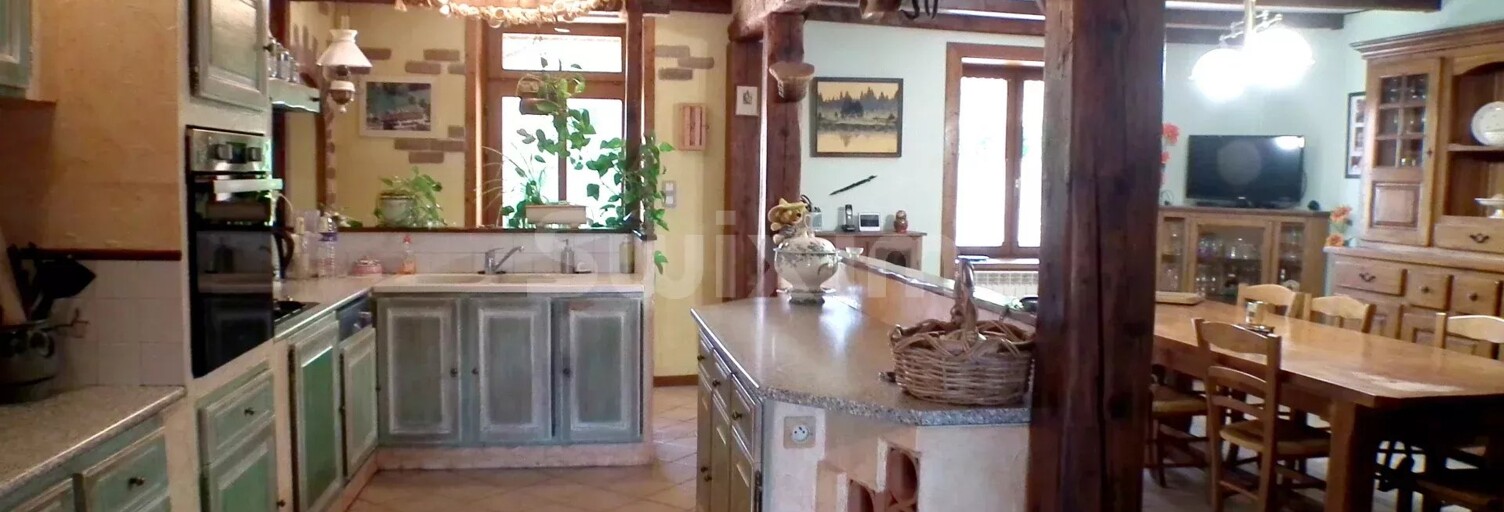 Maison 9 Pièces 193 m² à vendre à Lons-le-Saunier (39000)