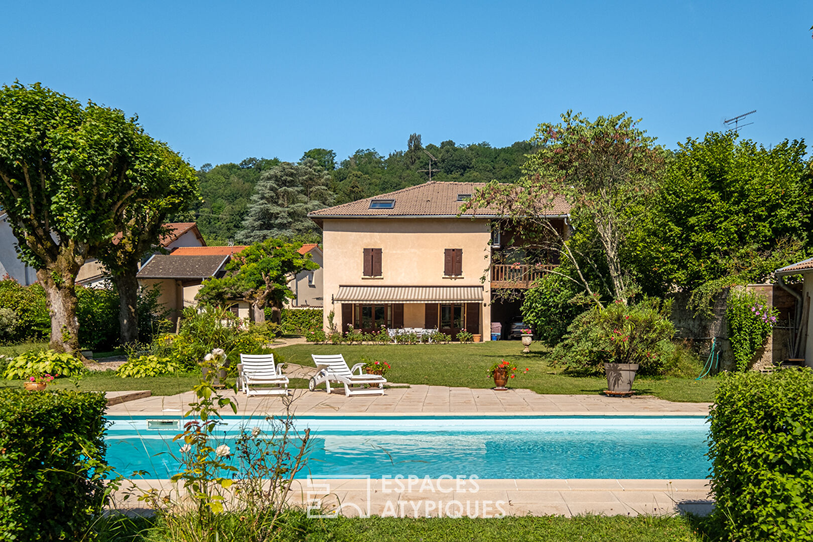 Maison M T10