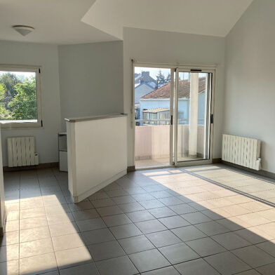 Appartement 3 pièces 780 €