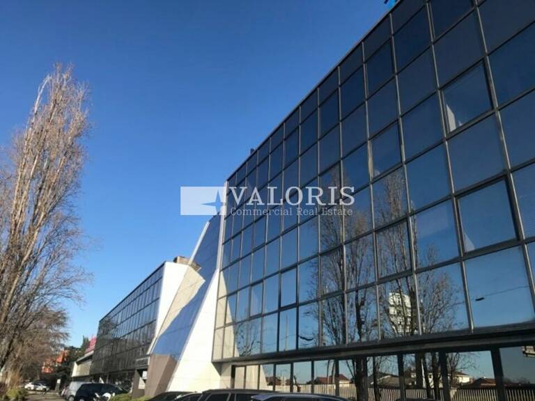 BUREAUX à LOUER — photo 1