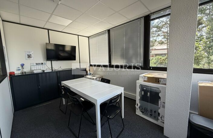 BUREAUX à LOUER — photo 4