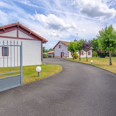 Maison 9 pièces 420000 €