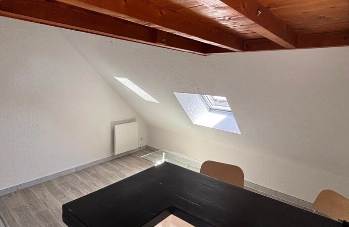 A LOUER - STUDIO AVEC MEZZANINE CHARTRES — photo 4