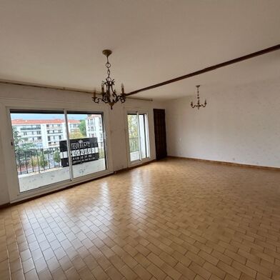 Appartement 4 pièces 105000 €