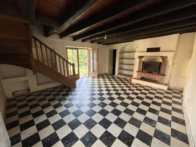 Maison en pierre de 2 pièces principales — photo du bien