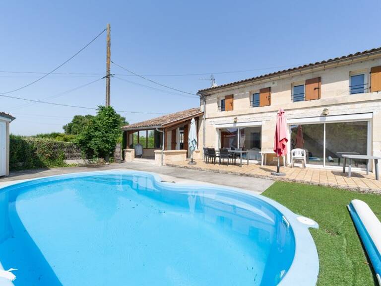 Maison en pierre de 5 pièces principales — photo 1