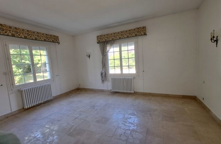 Vente maison 7 pièces 224 m² Saint-Seurin-sur-l'Isle (33660) — photo 5
