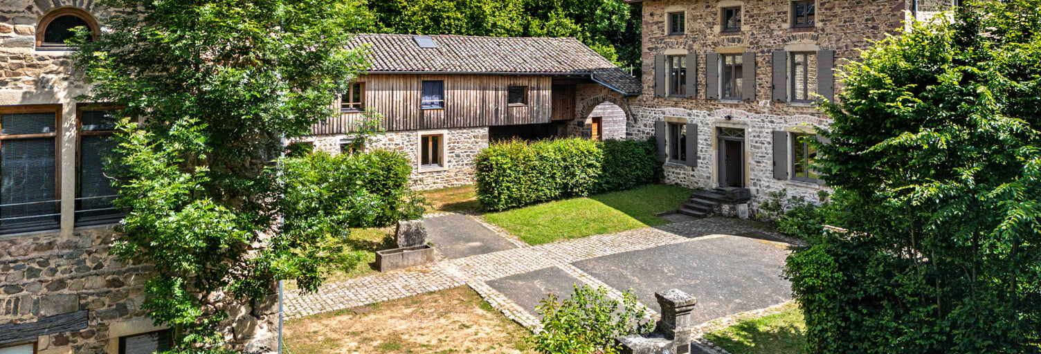 Maison 14 Pièces 800 m² à vendre à Cublize (69550)