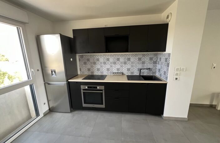 À vendre T3 avec grande terrasse de 22M2,– Résidence Hélénis récente Secteur Millénaire — photo 3