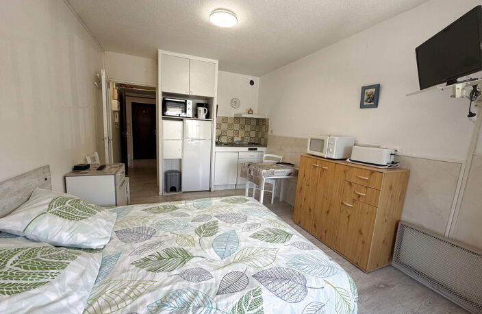 Studio avec loggia — photo 3