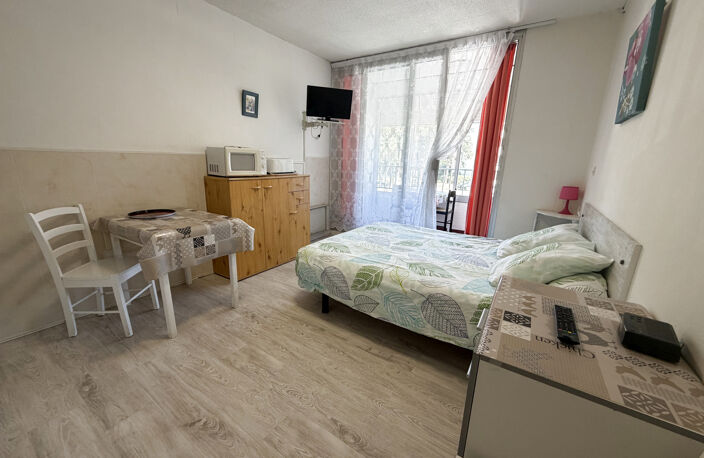 Studio avec loggia — photo 4