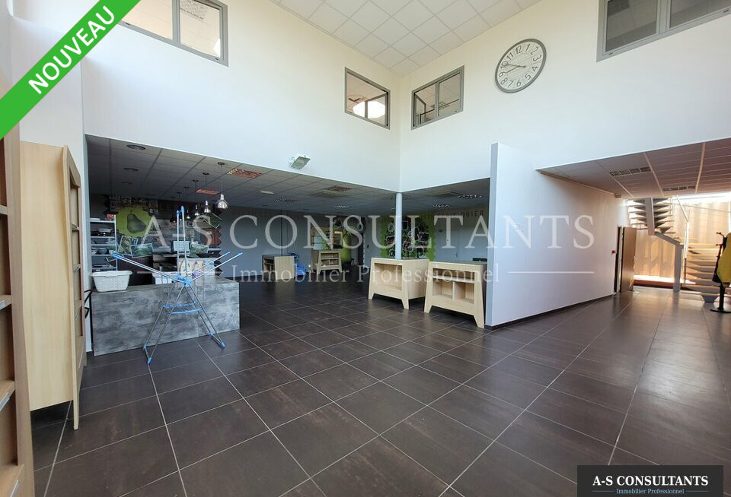 LOCAL COMMERCIAL à louer — photo 1