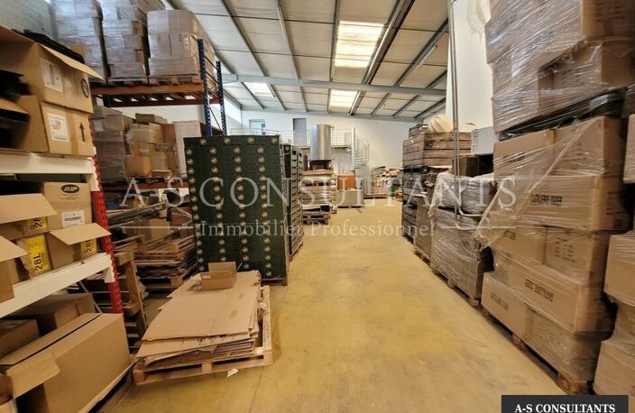 LOCAL COMMERCIAL à louer — photo 3