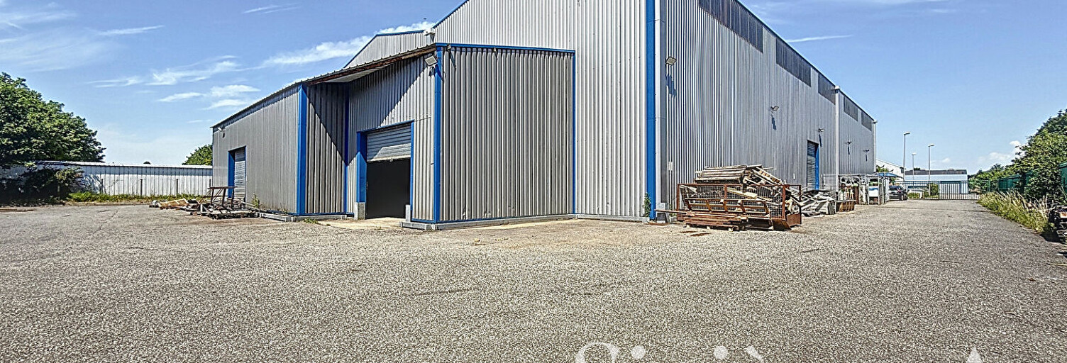 Local industriel  1870 m² à vendre à Téteghem-Coudekerque-Village (59380)