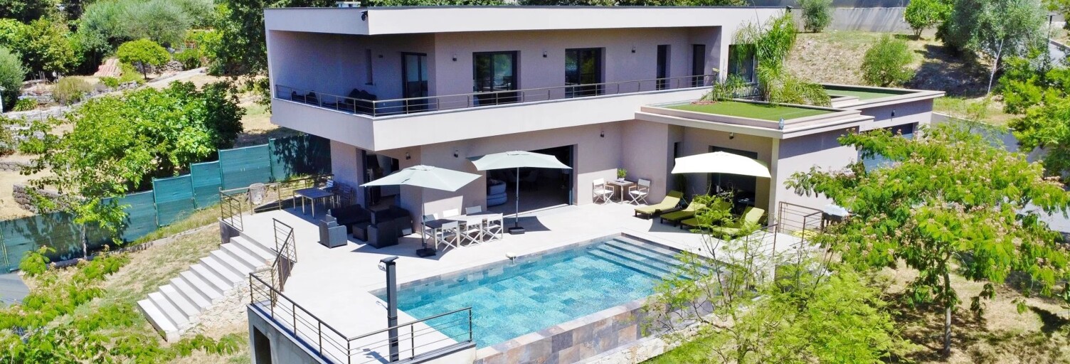 Maison 10 Pièces 240 m² à vendre à Biot (06410)