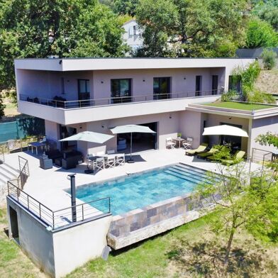 Maison 10 pièces 2250000 €