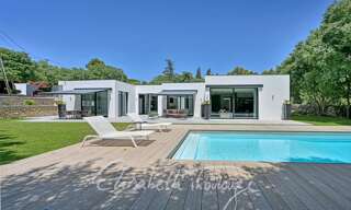Maison 8 Pièces 350 m² à vendre à Nîmes (30000)