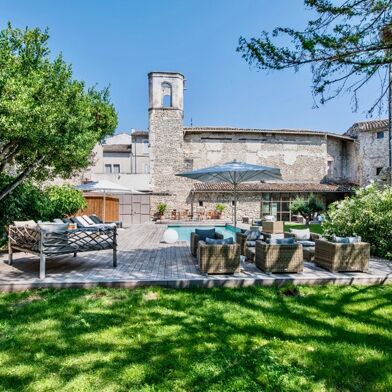 Maison 13 pièces 3685000 €