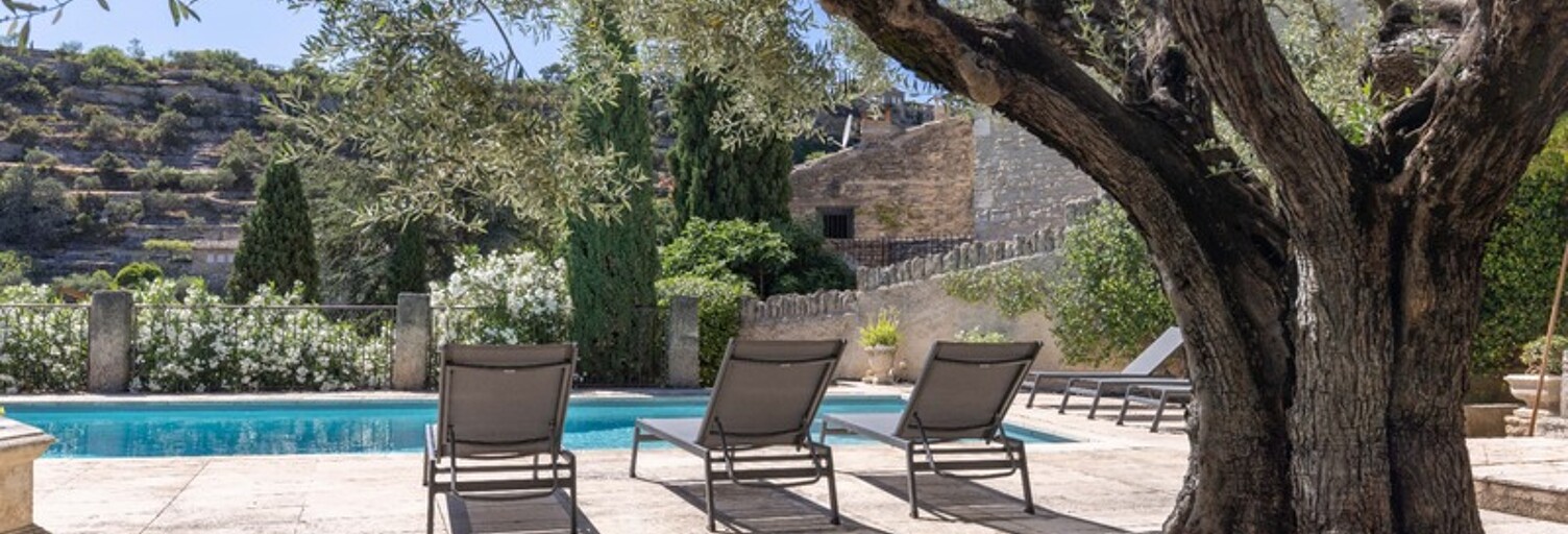 Maison 9 Pièces 598 m² à vendre à Gordes (84220)