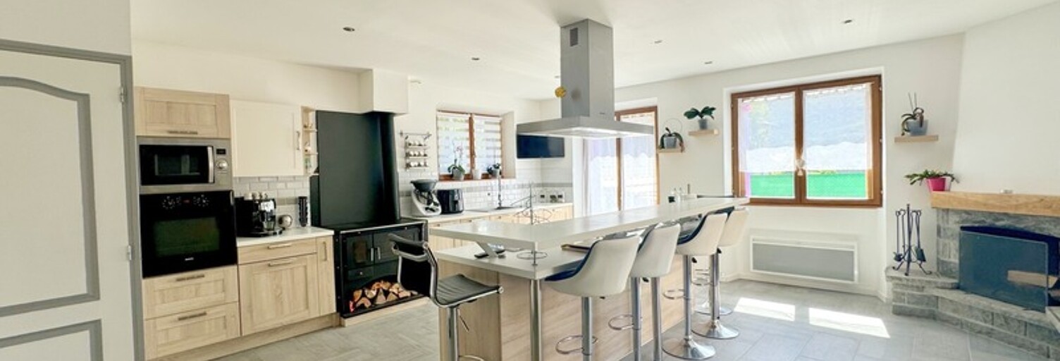 Maison 13 Pièces 231 m² à vendre à Aspres-sur-Buëch (05140)