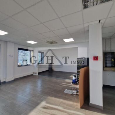 Local industriel  11000 €