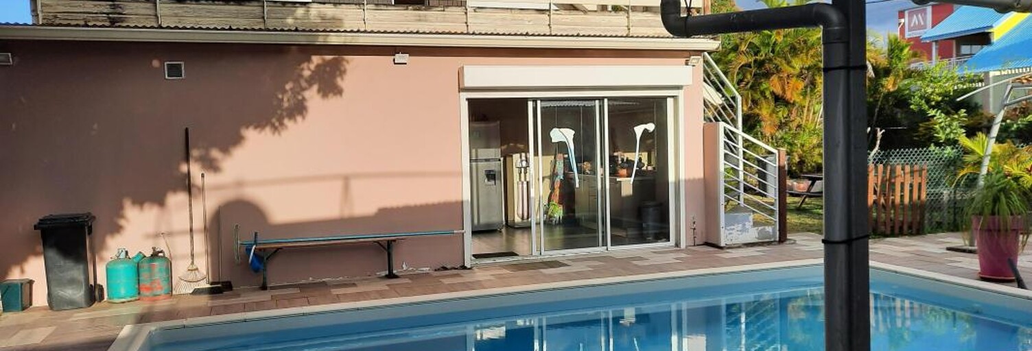 Maison 8 Pièces 246 m² à vendre à Sainte-Suzanne (97441)