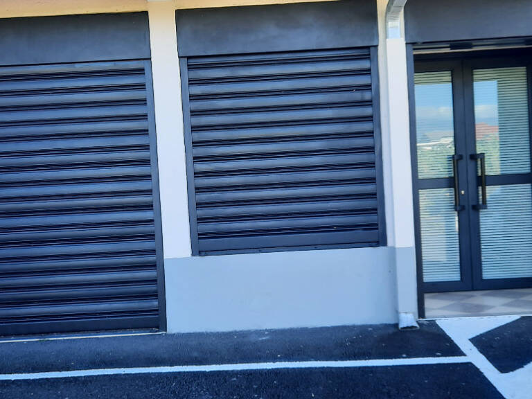 A louer Local professionnel   de 52 m²  sur Saint-André — photo 1