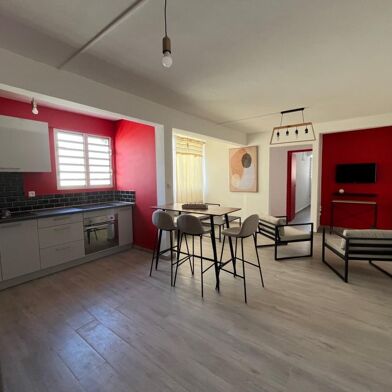 Appartement 3 pièces 900 €