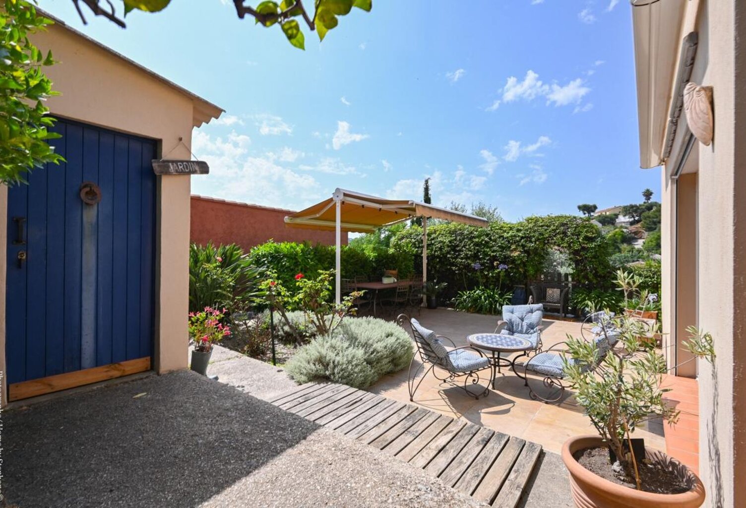 La Seyne limite Six Fours - Maison indépendante T5 avec piscine - vue dégagée! — photo 1
