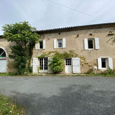 Maison 5 pièces 967 €