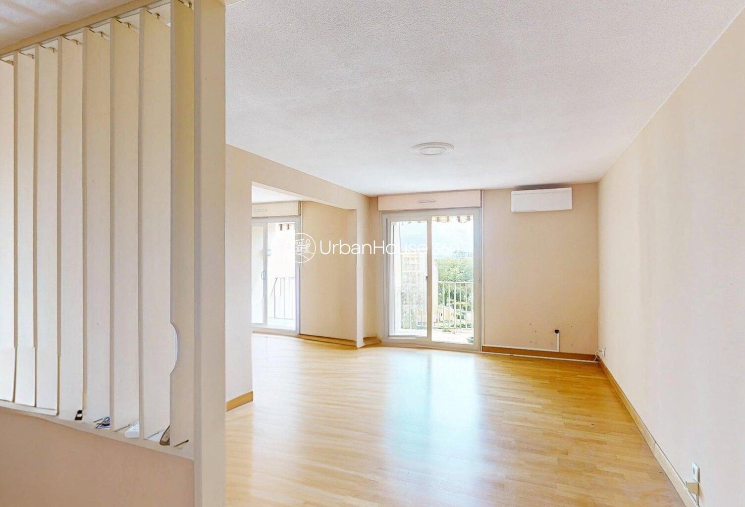 GRAND APPARTEMENT LUMINEUX T5 104m2 CAVE PARKING — photo 1