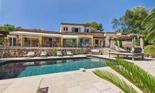 Maison 7 Pièces 252 m² à vendre à Le Rouret (06650)