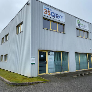 Commerce  585000 €