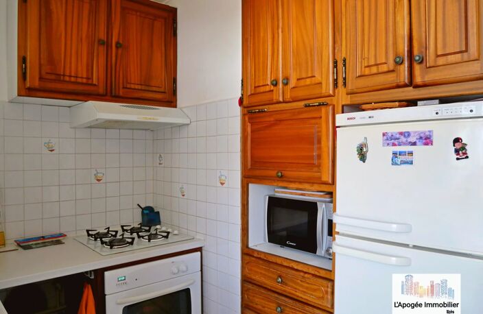 T3 idéalement placé, proche commerces et écoles — photo 4