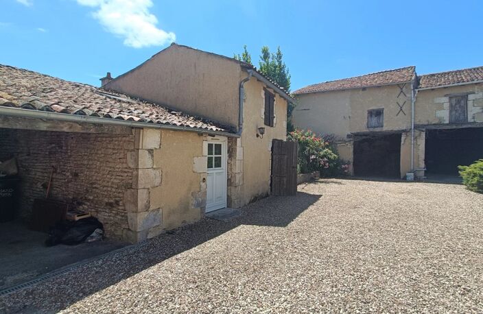 MAISON EN PIERRE + DÉPENDANCES CISSÉ — photo 4