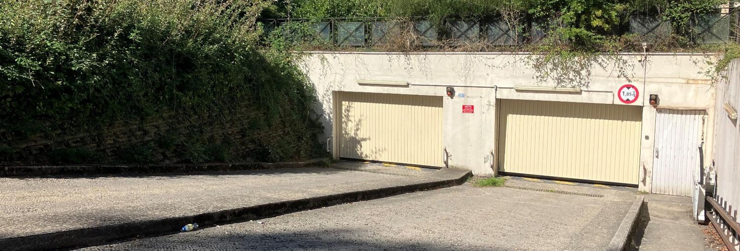 Garage   m² à louer à Chambéry (73000)