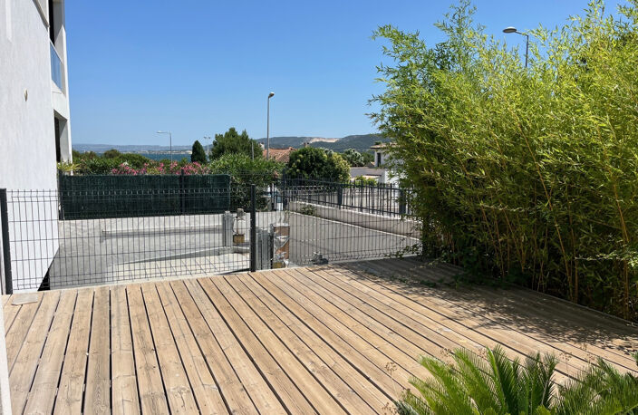 À Vendre   Bureau lumineux avec jardin privatif en centre-vi — photo 2