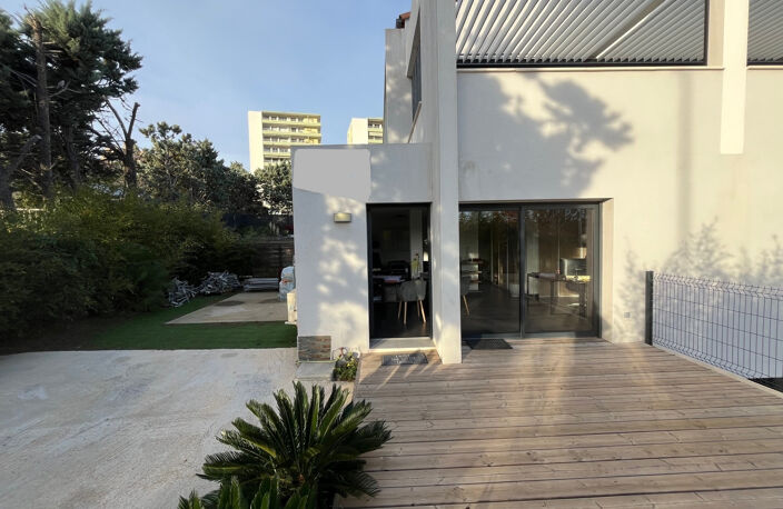 À Vendre   Bureau lumineux avec jardin privatif en centre-vi — photo 4