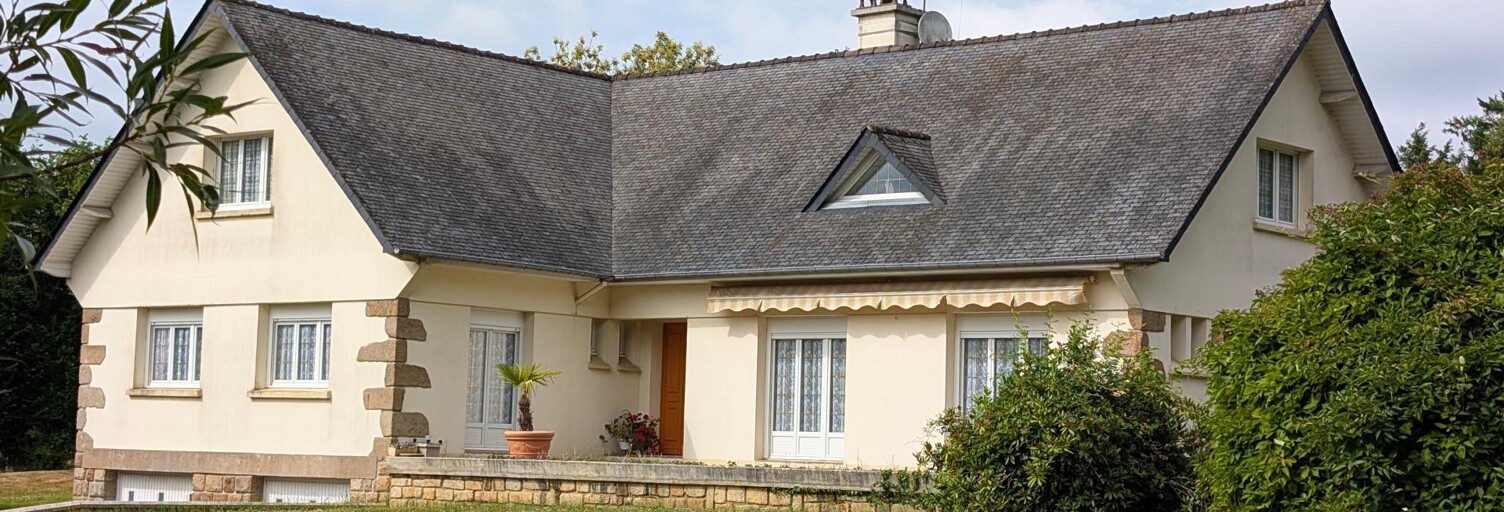 Maison 8 Pièces 238 m² à vendre à Maen-Roch (35460)