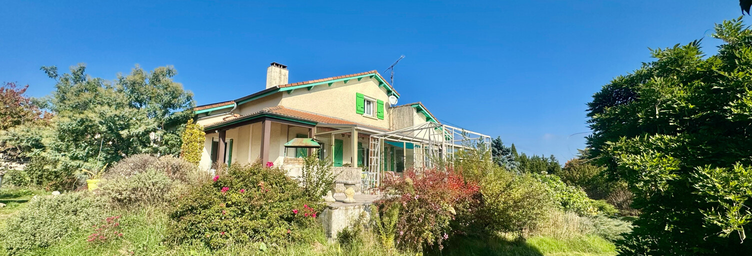 Maison 7 Pièces 142 m² à vendre à Roiffieux (07100)