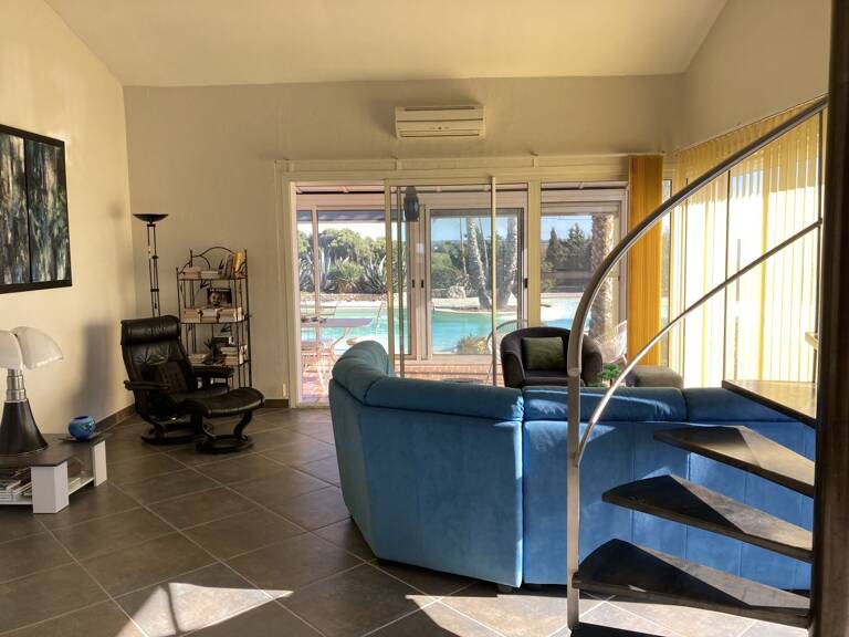 Propriété PISCINE + PARC — photo 1