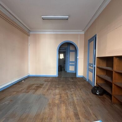 Appartement 8 pièces 168000 €