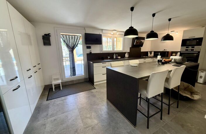 Villa Deux habitations   + dépendances — photo 3