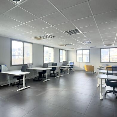 Commerce  155000 €