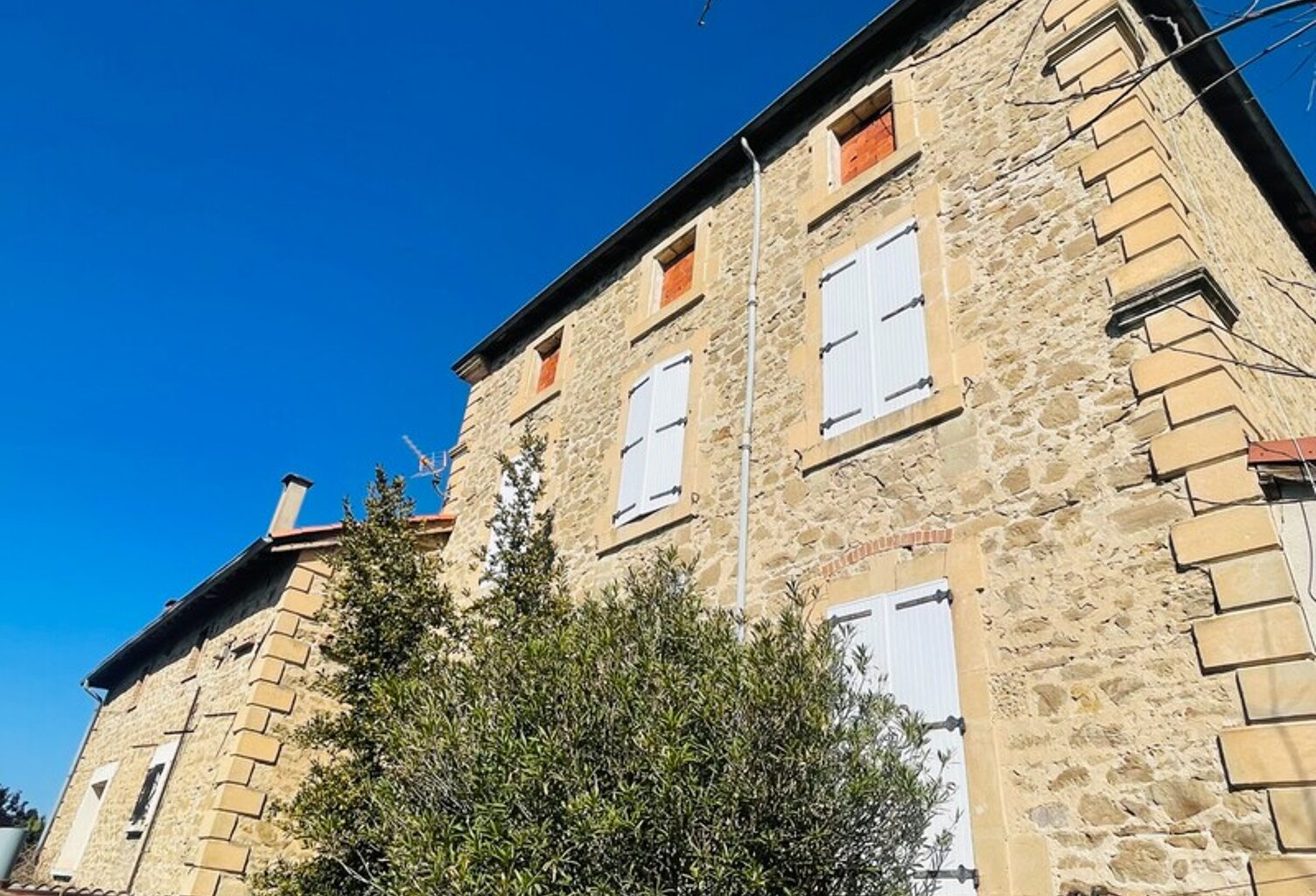 Propriété en pierre — photo 1