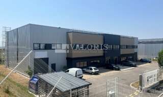Commerce  525 m² à louer à Colombier-Saugnieu (69124)