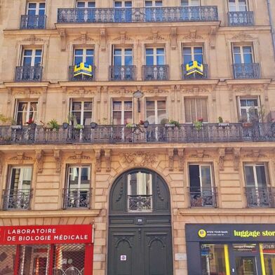 Bureau 3 pièces 2500 €