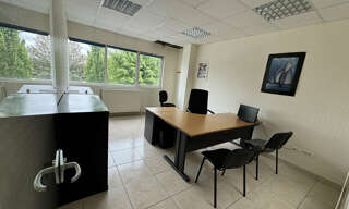 Bureau  380 m² à louer à Parçay-Meslay (37210)