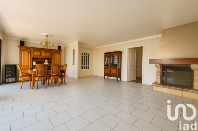 Appartement 4 pièces 180000 €